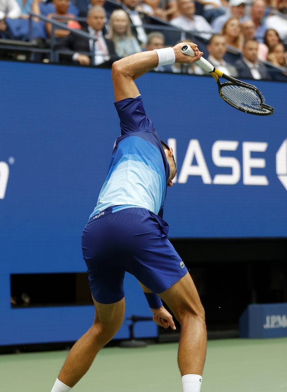 老将球员表现出色,展现经验之光 老将球员表现出色,展现经验之光