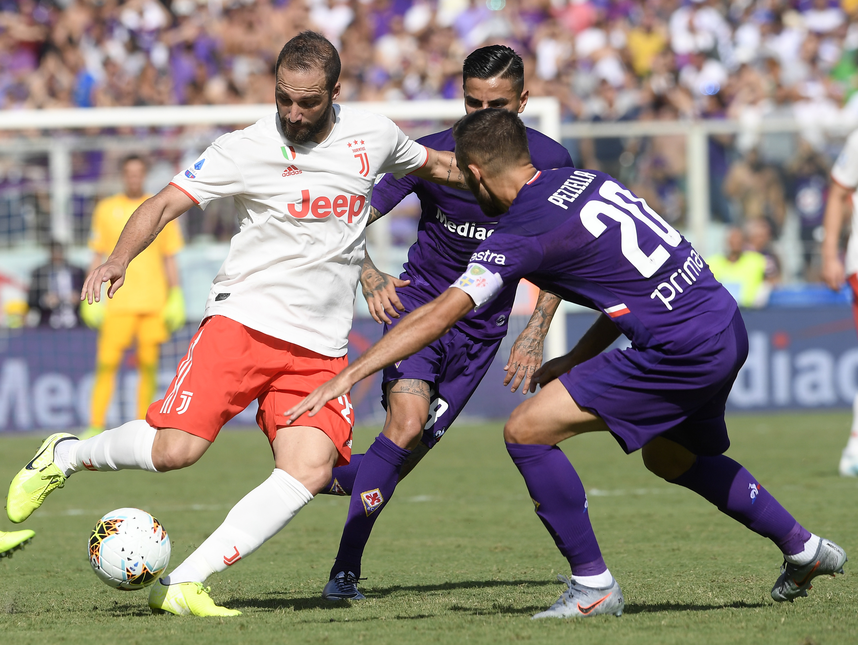 乐鱼体育登陆入口-佛罗伦萨客场战平，保住中游位置的简单介绍