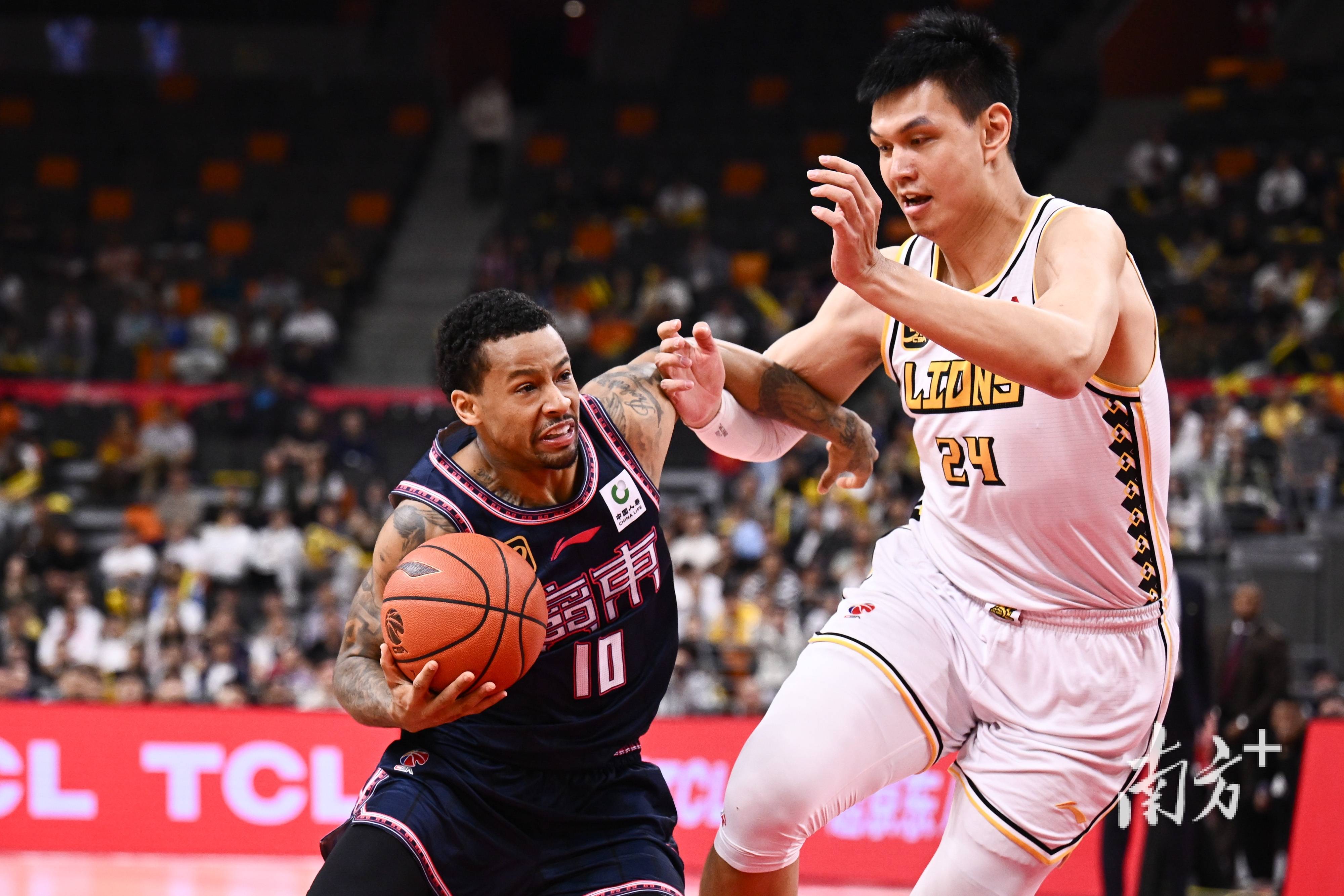 广东宏远主场大胜,领先积分榜的简单介绍 广东宏远主场大胜,领先积分榜的简单介绍