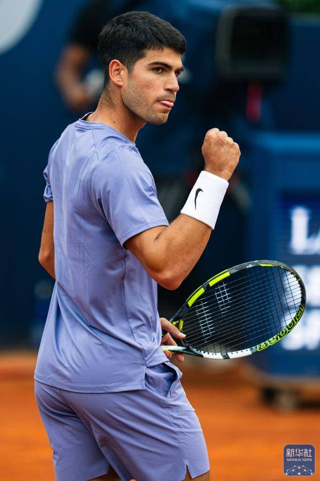 西班牙网球队血洗日本网球队，阿尔卡拉斯完成帽子戏法